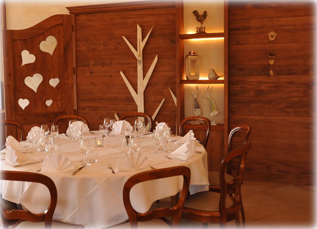 Готель Restaurant A L'Aigle Wimmenau Екстер'єр фото